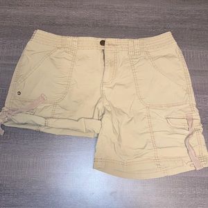 Cabela’s khaki adjustable shorts